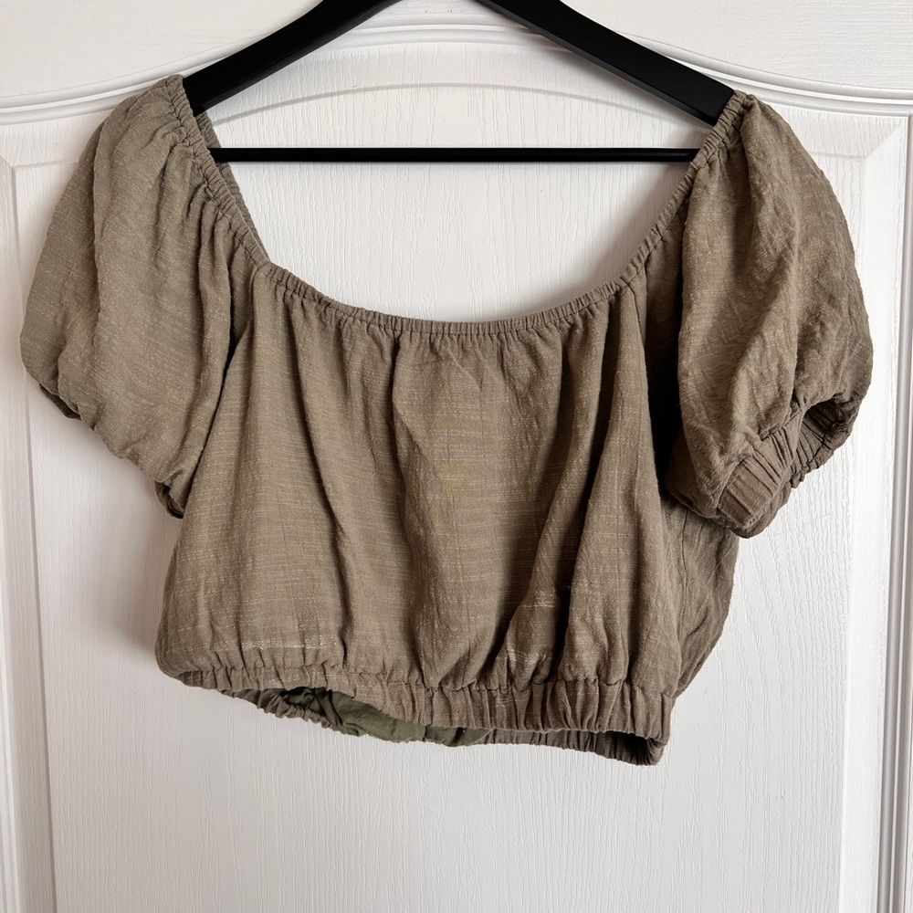 Green crop top
